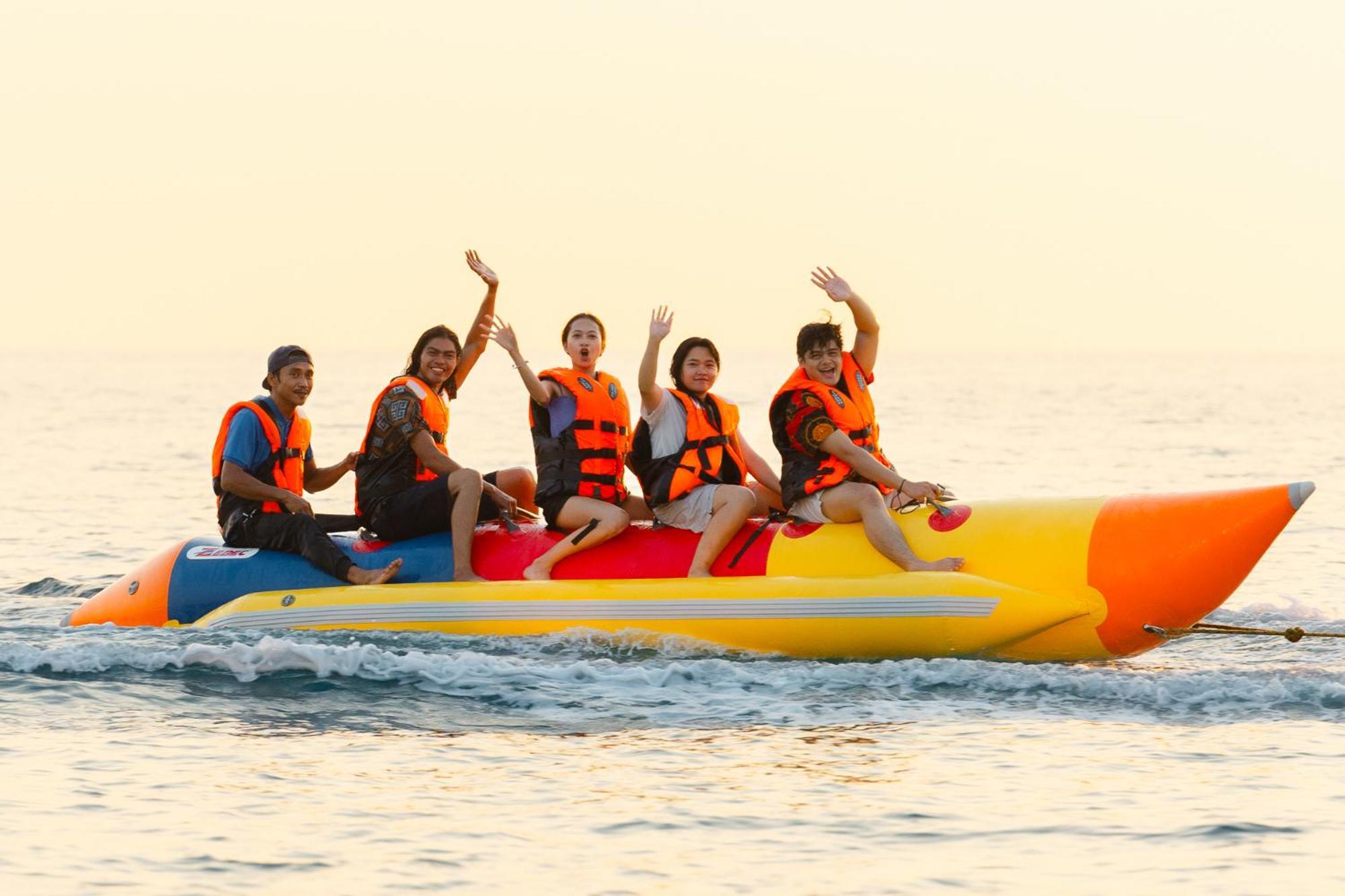Q Beach Resort Cabangan Kültér fotó