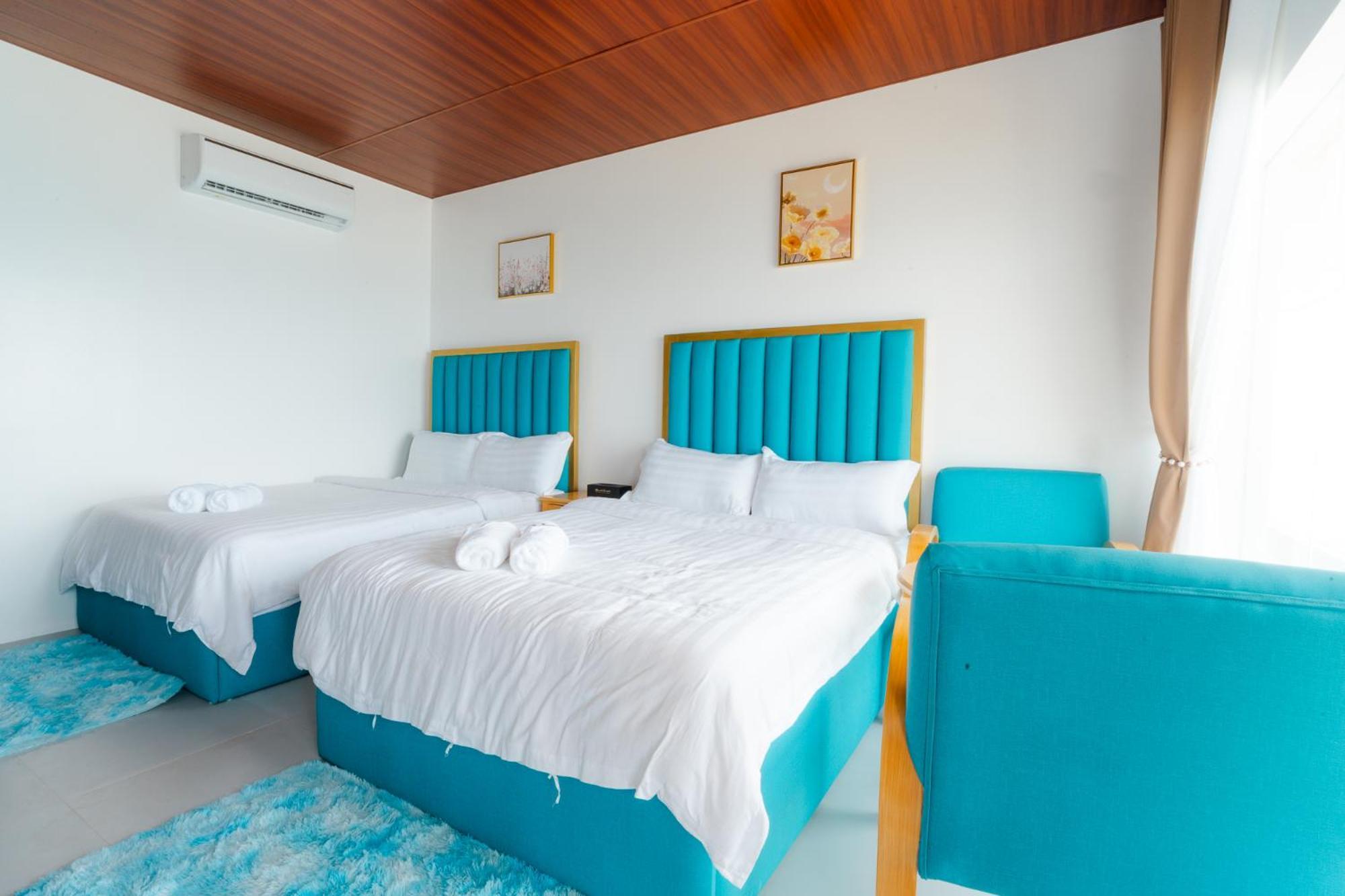Q Beach Resort Cabangan Kültér fotó